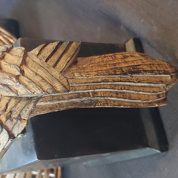 3/$40 Wood Carves Falcon - Picture 4 of 7